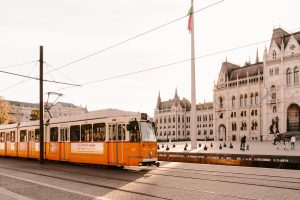 Parlament: Magyar Péter, új házelnök-helyettes és közlekedés