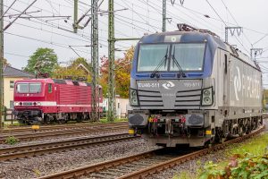 Összetörték a MÁV új bér-Vectronját Nyíregyházánál
