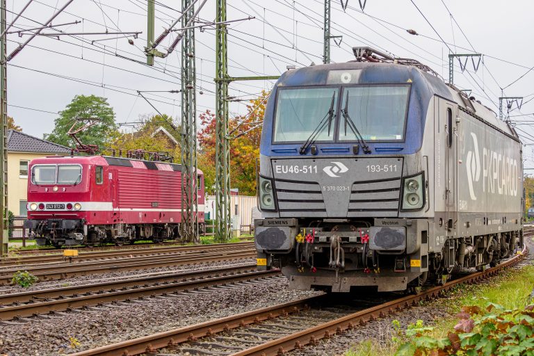 Összetörték a MÁV új bér-Vectronját Nyíregyházánál