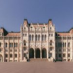 Parlament: 100 ezres iskolakezdés, új közmédia alapja – Országos politika | Budapest