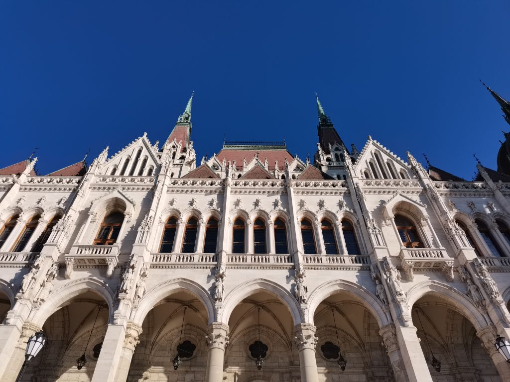 Fidesz–KDNP az Alkotmánybírósághoz fordult a köztársasági elnöki – Országos politika | Budapest