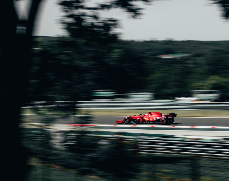 Magyar Péter elmagyarázta a Norris-Verstappen tréfát