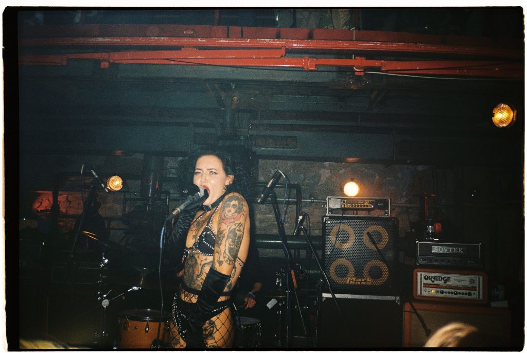Ötvenéves a punk: a Sex Pistols feat Frank Carter Budapesten – Zene | Budapest