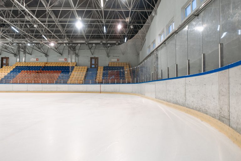 Csúszik a Lauber Dezső Sportcsarnok átadása régészeti leletek