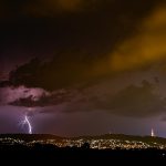 Heves zivatarfelhők drámai égbolttal