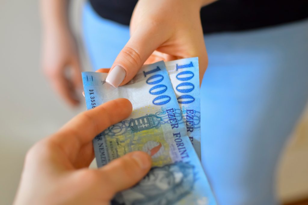 Terézváros 13 ezer forintos utalványa: szélesebb körnek segítség – Helyi érték | Pécs