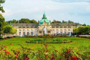 Édenkerti pompában tündököl a Zsolnay Múzeum Pécsett