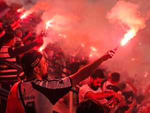 Foci-vb: Váratlan fordulatok és a szurkolók lángoló szenvedélye