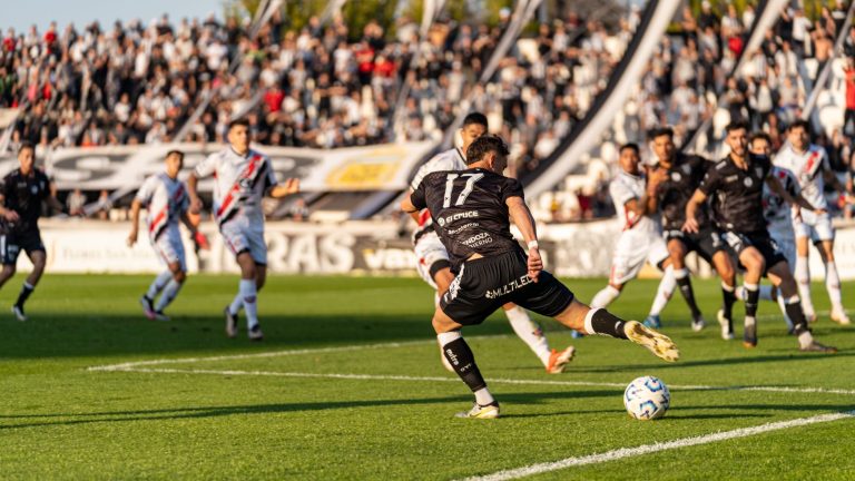 Messi történelmi mesterhármasa és Haaland góljai a vébén