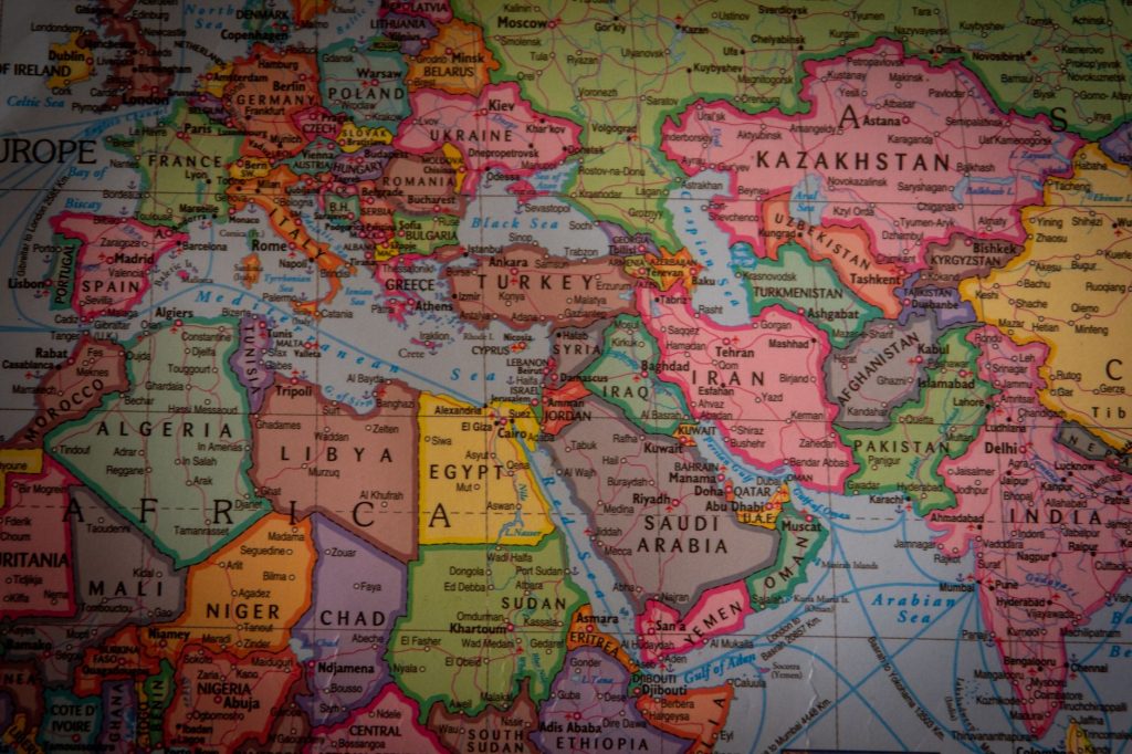 Világpolitikai elemzések: A globális kihívások megértése – Egyéb | Szeged