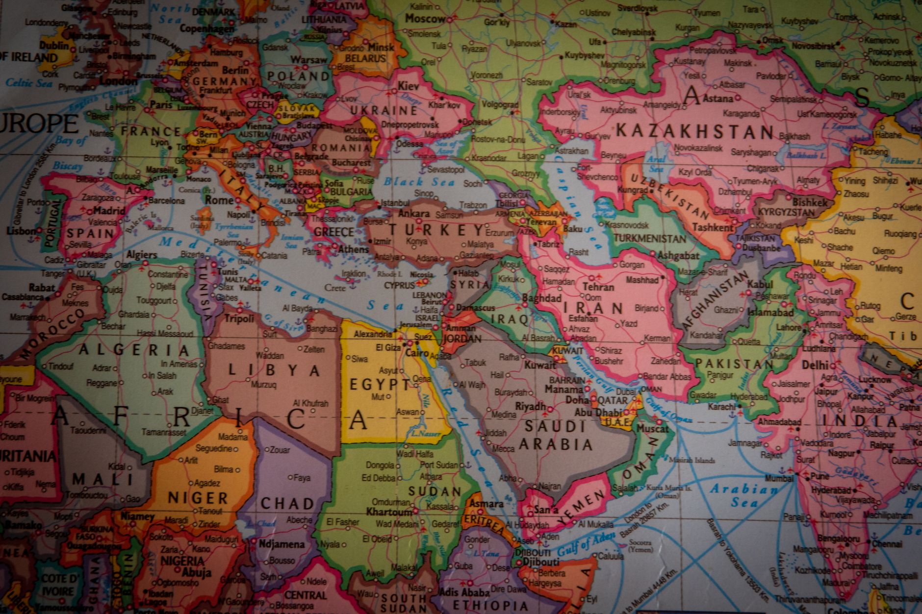 Világpolitikai elemzések: A globális kihívások megértése – Egyéb | Szeged