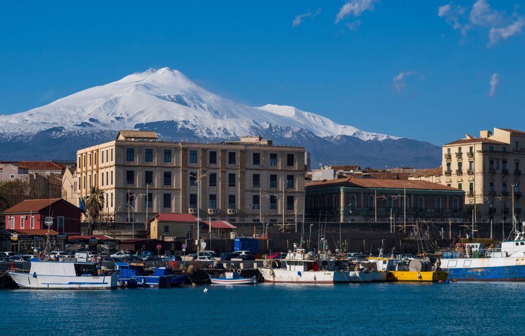 Etna hamufelhő: lezárták Catania repülőterét – Külföld | Szeged